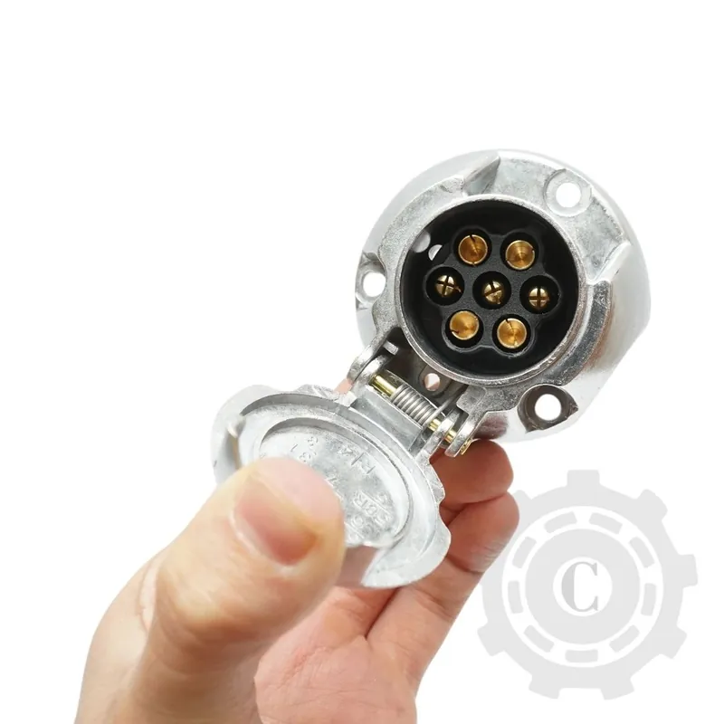 Ieftin PRIZA REMORCA 7PINI 6V/12V
